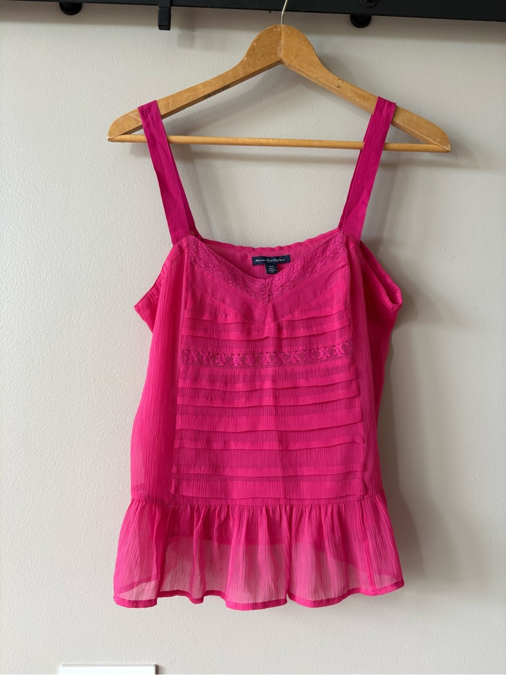 Vintage NWT American Eagle Outfitters Hot Pink Coquette Tiered Tank Top Size M/M
